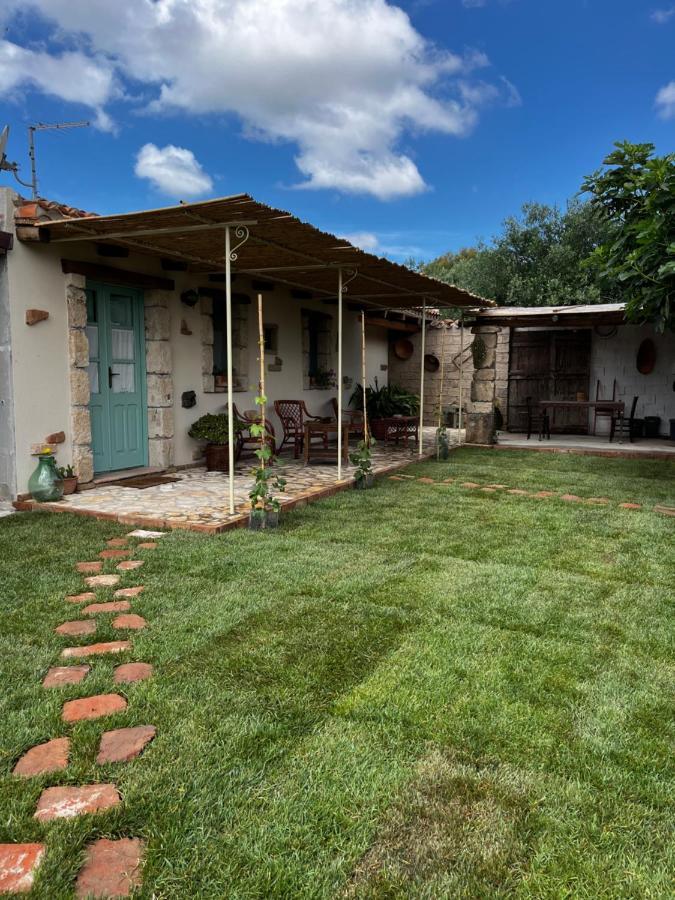 Graziosa Stanza Campidanese Su Segundu Guest House Ористано Екстериор снимка